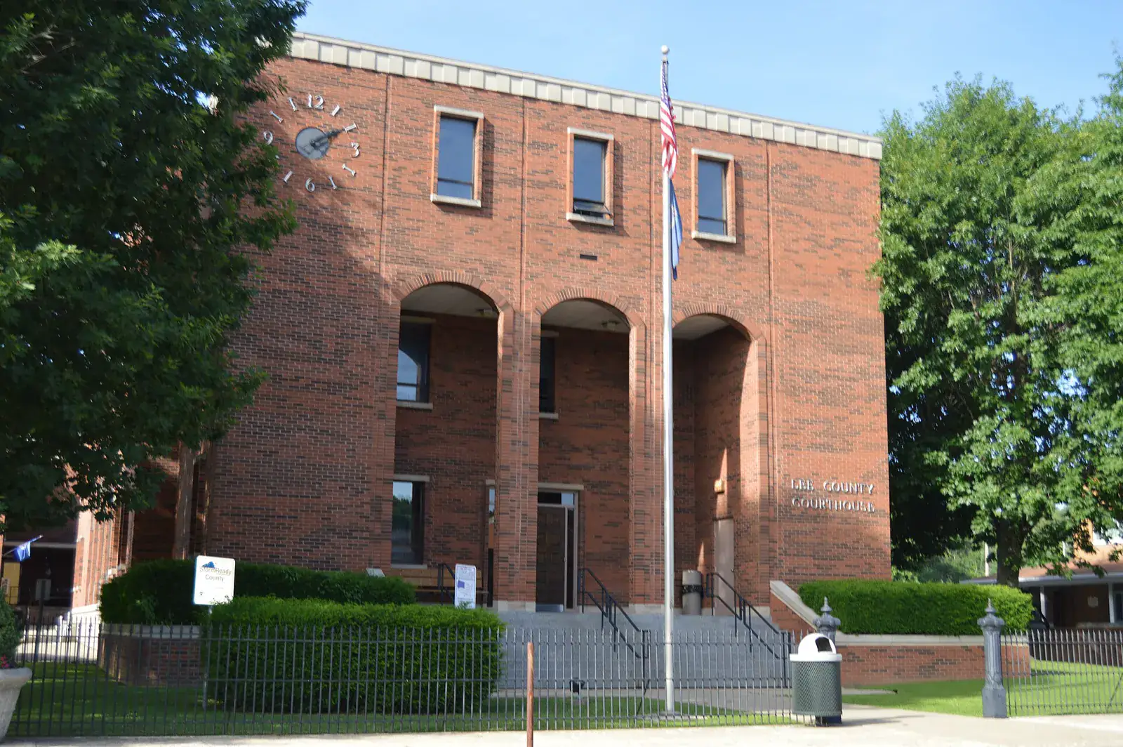 The Lee County Courthouse in Beattyville, Kentucky